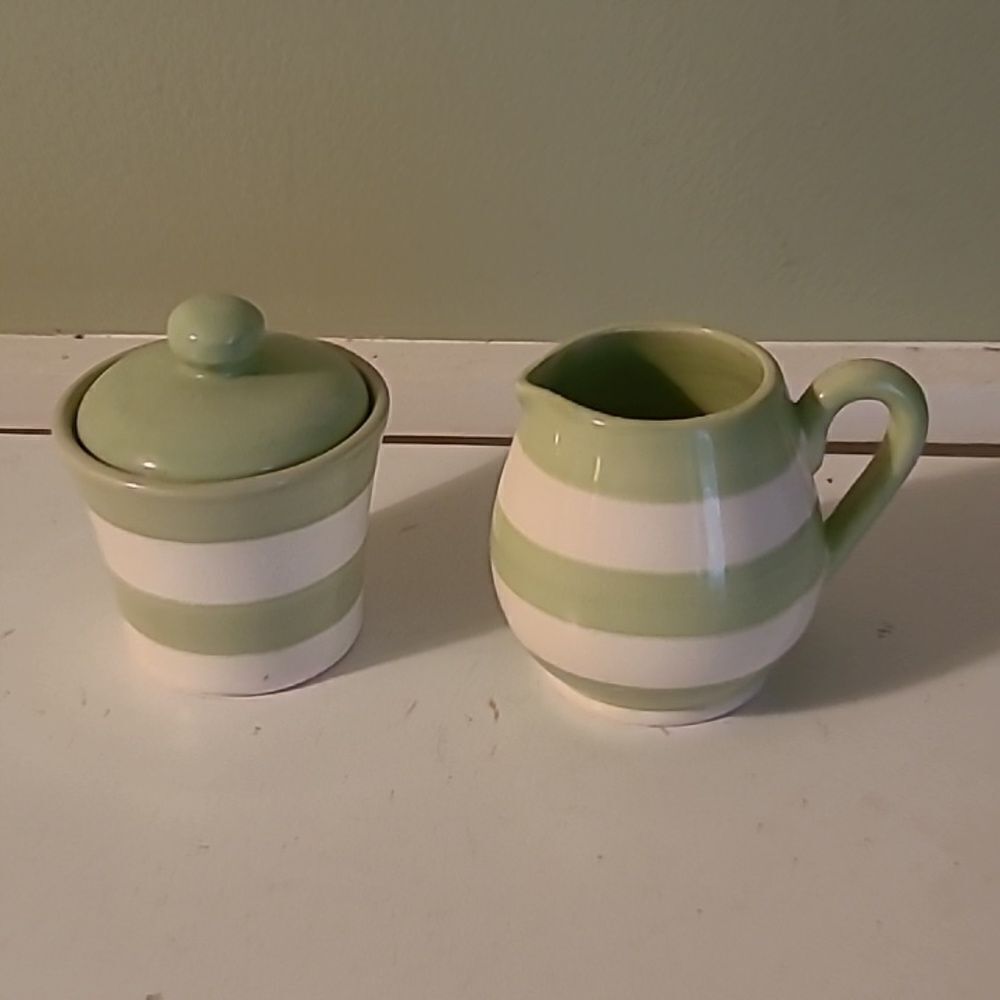 Sugar Bowl and Creamer